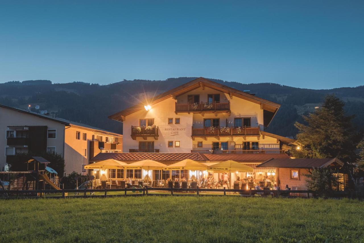 Hotel Loipenstubn Brixen im Thale Esterno foto
