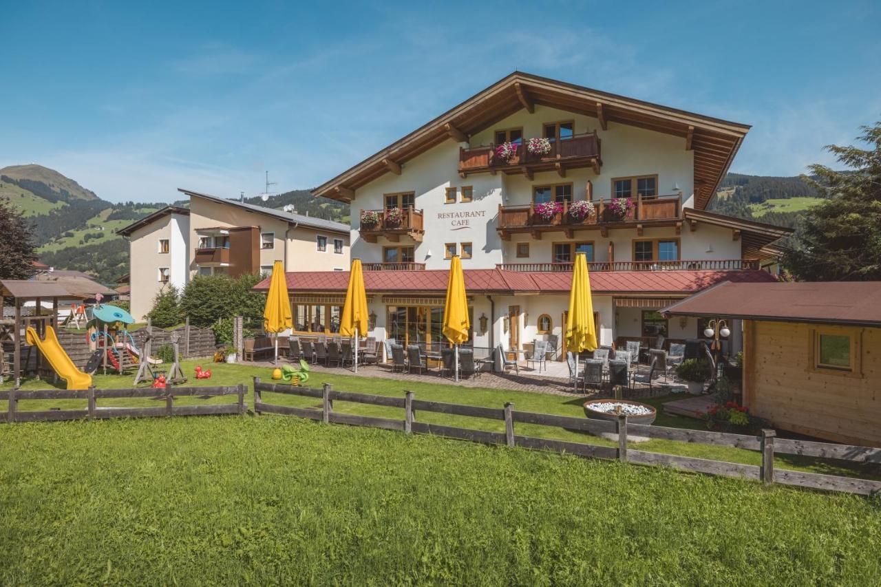Hotel Loipenstubn Brixen im Thale Esterno foto