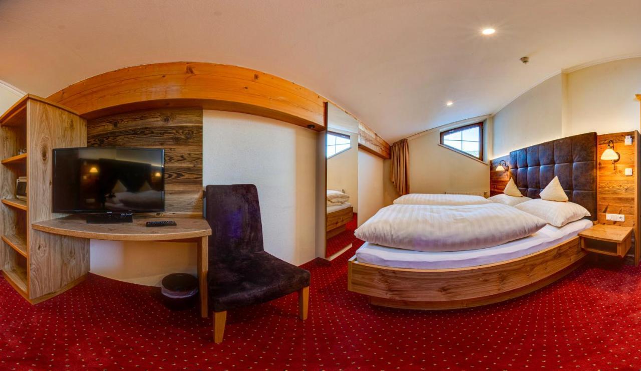 Hotel Loipenstubn Brixen im Thale Esterno foto