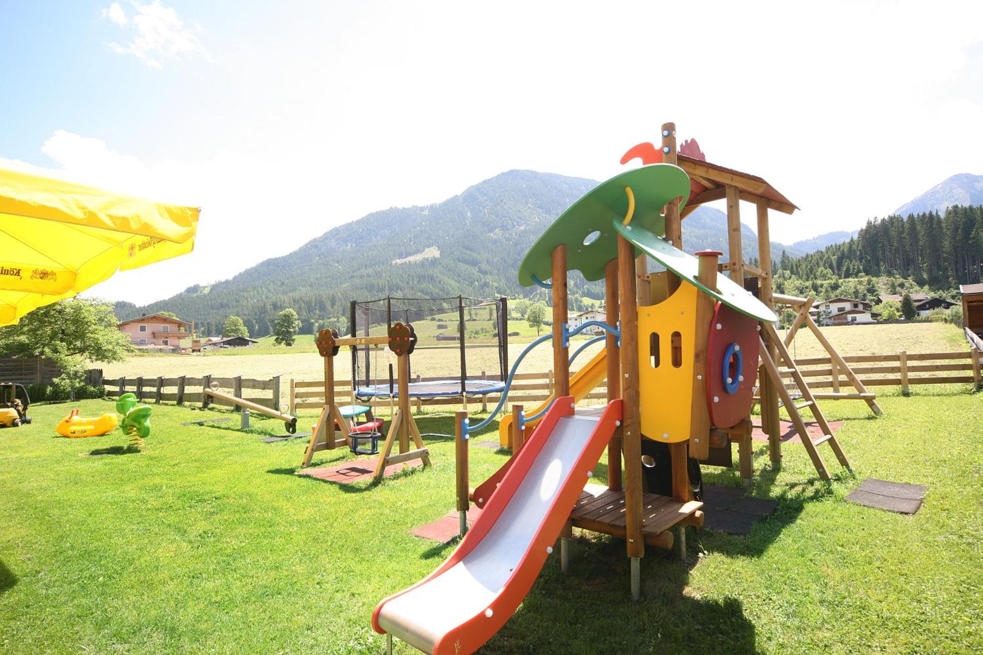 Hotel Loipenstubn Brixen im Thale Esterno foto