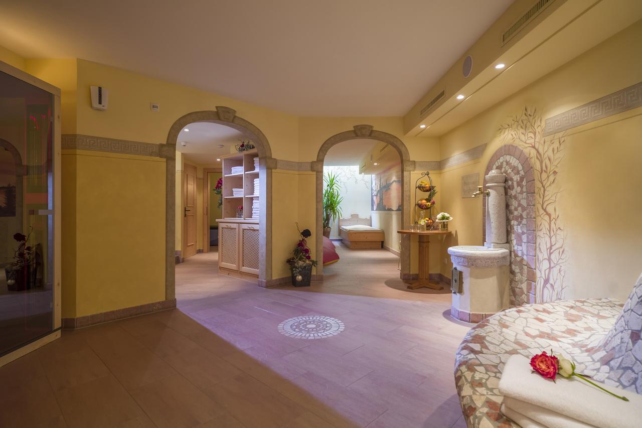 Hotel Loipenstubn Brixen im Thale Esterno foto